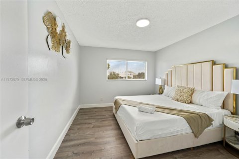 Снять в аренду квартиру в Норт-Майами-Бич, Флорида 1 спальня, 56.21м2, № 2042287 - фото 8