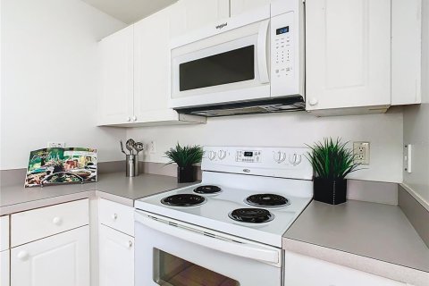 Touwnhouse à vendre à Kissimmee, Floride: 4 chambres, 174.66 m2 № 1826415 - photo 12