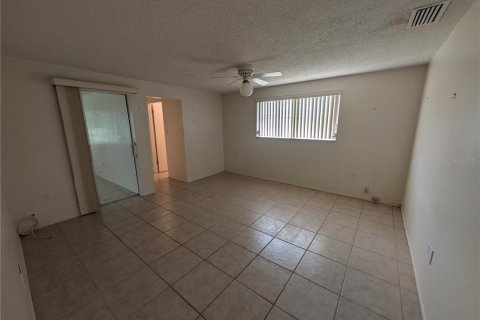 Casa en venta en Port Charlotte, Florida, 3 dormitorios, 132.94 m2 № 2386572 - foto 30