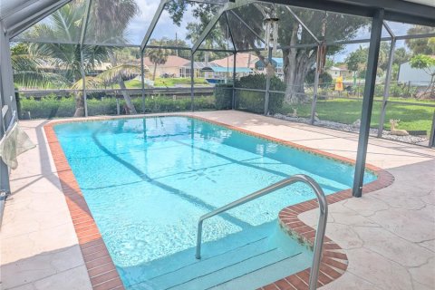 Casa en venta en Port Charlotte, Florida, 3 dormitorios, 132.94 m2 № 2386572 - foto 13