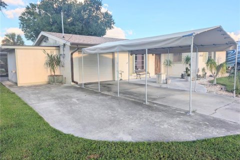 Casa en venta en Port Charlotte, Florida, 3 dormitorios, 132.94 m2 № 2386572 - foto 5