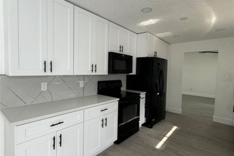 House in Ocala, Florida 3 bedrooms, 144.56 sq.m. № 1719838 - photo 3