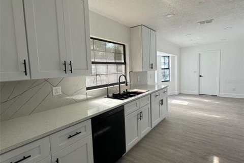 House in Ocala, Florida 3 bedrooms, 144.56 sq.m. № 1719838 - photo 4