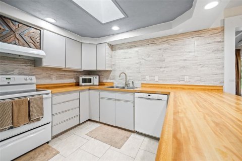 Купить виллу или дом в Гейнсвилл, Флорида 3 комнаты, 216.56м2, № 2093755 - фото 11