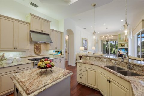 House in Lakewood Ranch, Florida 3 bedrooms, 292.83 sq.m. № 2151809 - photo 25