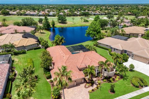 House in Lakewood Ranch, Florida 3 bedrooms, 292.83 sq.m. № 2151809 - photo 4