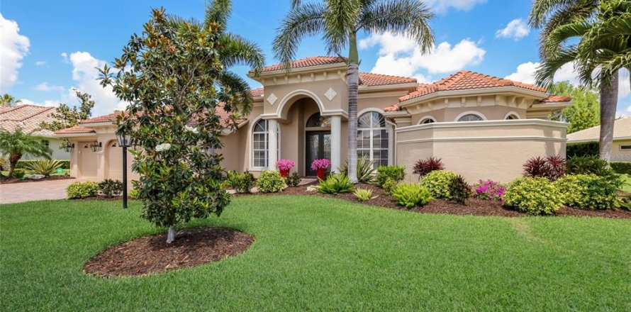 House in Lakewood Ranch, Florida 3 bedrooms, 292.83 sq.m. № 2151809