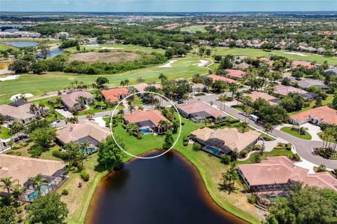 House in Lakewood Ranch, Florida 3 bedrooms, 292.83 sq.m. № 2151809 - photo 6