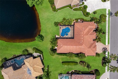 House in Lakewood Ranch, Florida 3 bedrooms, 292.83 sq.m. № 2151809 - photo 5
