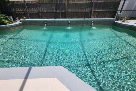 House in Orlando, Florida 4 bedrooms, 248.7 sq.m. № 1843868 - photo 4