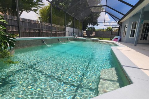 House in Orlando, Florida 4 bedrooms, 248.7 sq.m. № 1843868 - photo 5