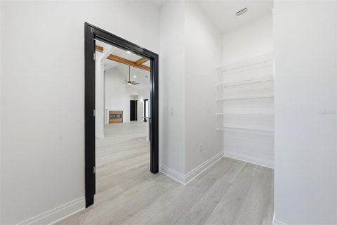 Casa en venta en Wildwood, Florida, 3 dormitorios, 263.1 m2 № 2098899 - foto 19