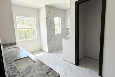 Casa en venta en Wildwood, Florida, 3 dormitorios, 263.1 m2 № 2098899 - foto 13