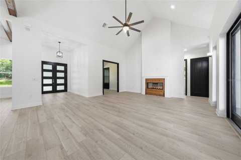 Casa en venta en Wildwood, Florida, 3 dormitorios, 263.1 m2 № 2098899 - foto 24
