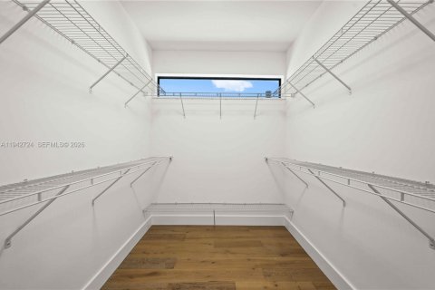 Casa en venta en Miami, Florida, 3 dormitorios, 186.55 m2 № 2002681 - foto 28