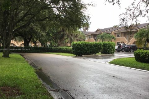 Condominio en alquiler en Coral Springs, Florida, 2 dormitorios, 77.57 m2 № 1944014 - foto 9