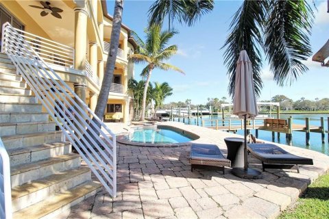 Casa en alquiler en Saint Petersburg, Florida, 5 dormitorios, 417.97 m2 № 1535034 - foto 6