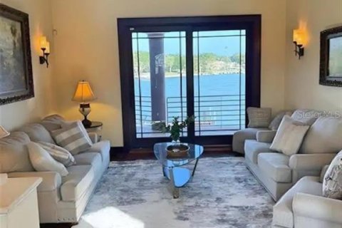 Casa en alquiler en Saint Petersburg, Florida, 5 dormitorios, 417.97 m2 № 1535034 - foto 11