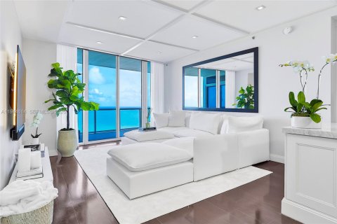 Copropriété à louer à Miami Beach, Floride: 2 chambres, 163.23 m2 № 2001344 - photo 3