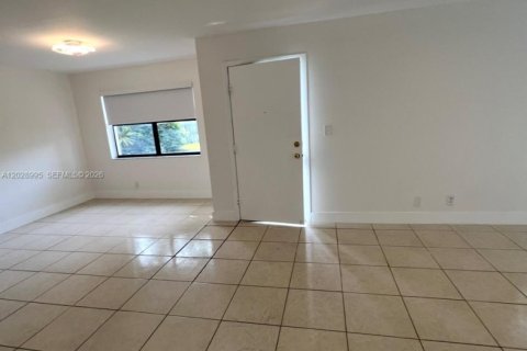 Touwnhouse à louer à Sunrise, Floride: 3 chambres, 107.21 m2 № 2085799 - photo 3