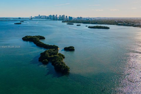Terreno en venta en Miami, Florida № 1984776 - foto 2