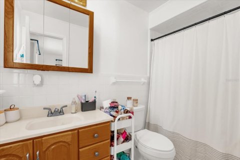 House in Casselberry, Florida 3 bedrooms, 166.67 sq.m. № 1855914 - photo 12