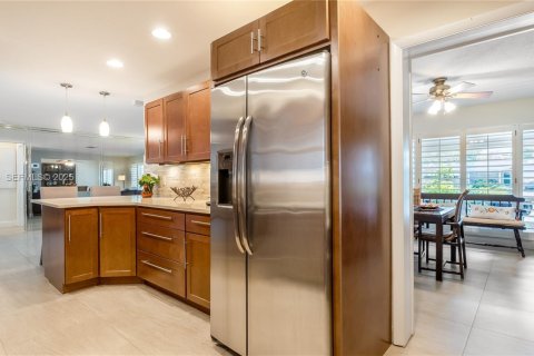 Casa en venta en Hollywood, Florida, 3 dormitorios, 179.77 m2 № 1983845 - foto 18