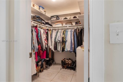 Casa en venta en Hollywood, Florida, 3 dormitorios, 179.77 m2 № 1983845 - foto 29