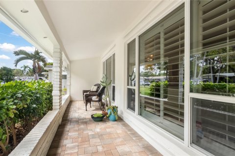 Casa en venta en Hollywood, Florida, 3 dormitorios, 179.77 m2 № 1983845 - foto 5