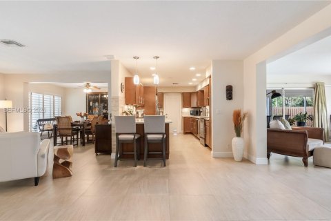 Casa en venta en Hollywood, Florida, 3 dormitorios, 179.77 m2 № 1983845 - foto 12