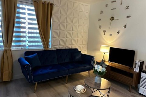 Condo in Fort Lauderdale, Florida, 1 bedroom  № 1861476 - photo 7