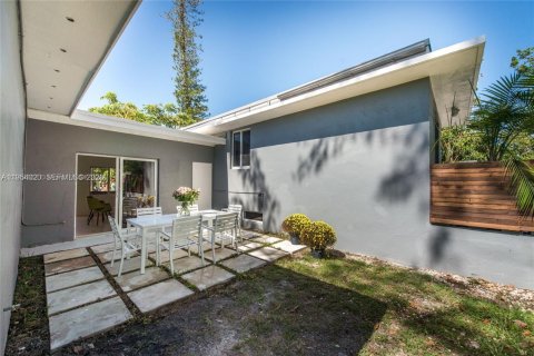 Propiedad comercial en venta en Miami, Florida, 216.56 m2 № 2008269 - foto 4