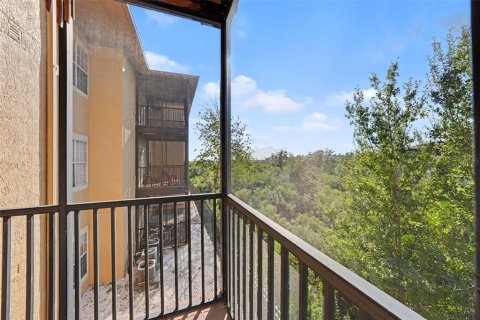Condo in Tampa, Florida, 2 bedrooms № 2420614 - photo 23