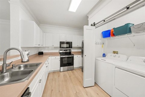 Condo in Tampa, Florida, 2 bedrooms № 2420614 - photo 15