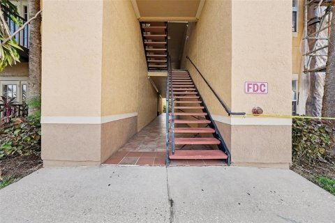 Condo in Tampa, Florida, 2 bedrooms № 2420614 - photo 3