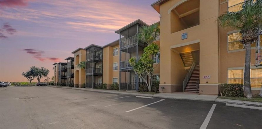 Condo in Tampa, Florida, 2 bedrooms № 2420614