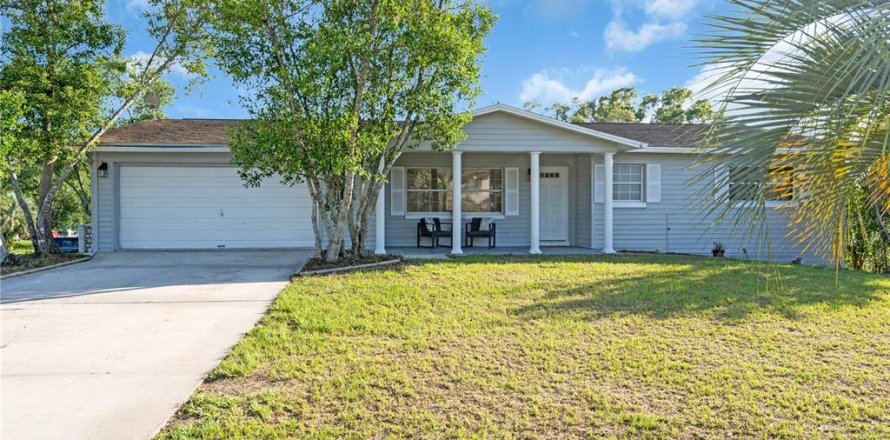 House in Beverly Hills, Florida 2 bedrooms, 141.77 sq.m. № 1744308