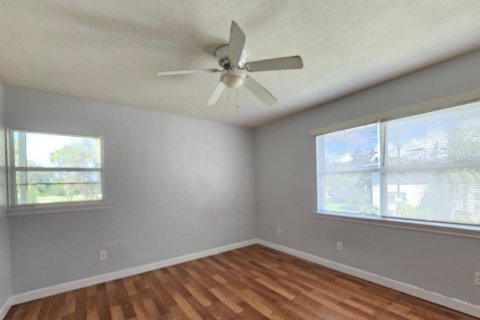 Appartement à louer à Clearwater, Floride: 2 chambres, 84.08 m2 № 2423959 - photo 10