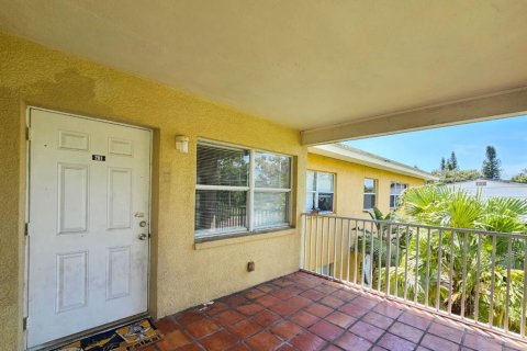 Appartement à louer à Clearwater, Floride: 2 chambres, 84.08 m2 № 2423959 - photo 2
