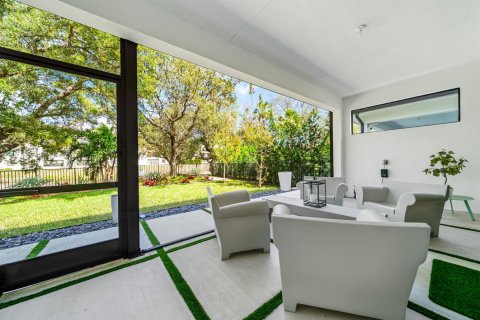 House in West Palm Beach, Florida 3 bedrooms, 237.37 sq.m. № 2246592 - photo 11