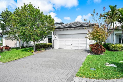 House in West Palm Beach, Florida 3 bedrooms, 237.37 sq.m. № 2246592 - photo 3