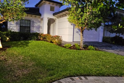 House in West Palm Beach, Florida 3 bedrooms, 237.37 sq.m. № 2246592