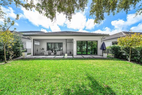 House in West Palm Beach, Florida 3 bedrooms, 237.37 sq.m. № 2246592 - photo 14