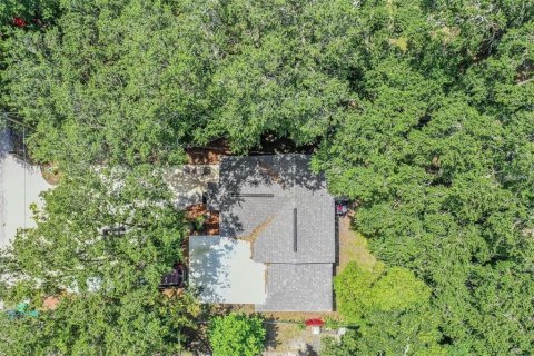 House in Tampa, Florida 3 bedrooms, 94.02 sq.m. № 1680559 - photo 21