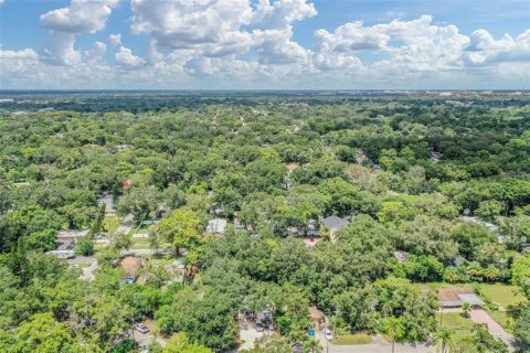 House in Tampa, Florida 3 bedrooms, 94.02 sq.m. № 1680559 - photo 25