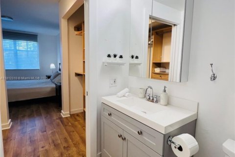 Condo in Aventura, Florida, 2 bedrooms  № 1874325 - photo 10
