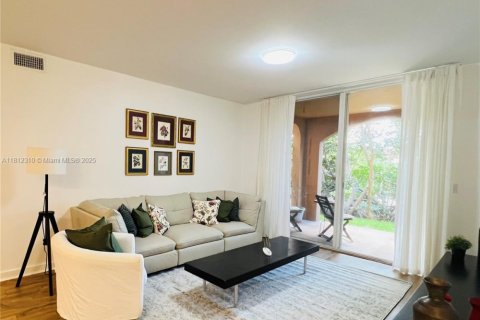 Condo in Aventura, Florida, 2 bedrooms  № 1874325 - photo 2