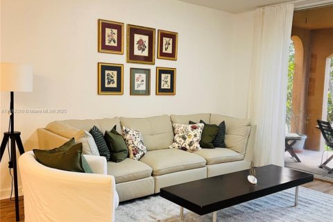 Condo in Aventura, Florida, 2 bedrooms  № 1874325 - photo 1