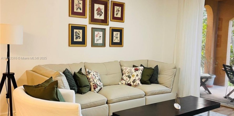 Condo à Aventura, Floride, 2 chambres № 1874325
