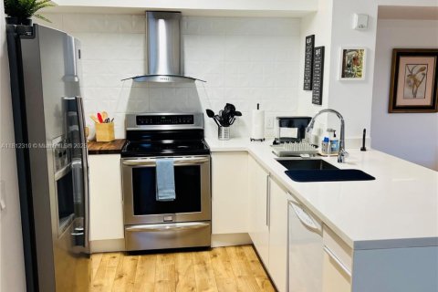 Condo in Aventura, Florida, 2 bedrooms  № 1874325 - photo 22